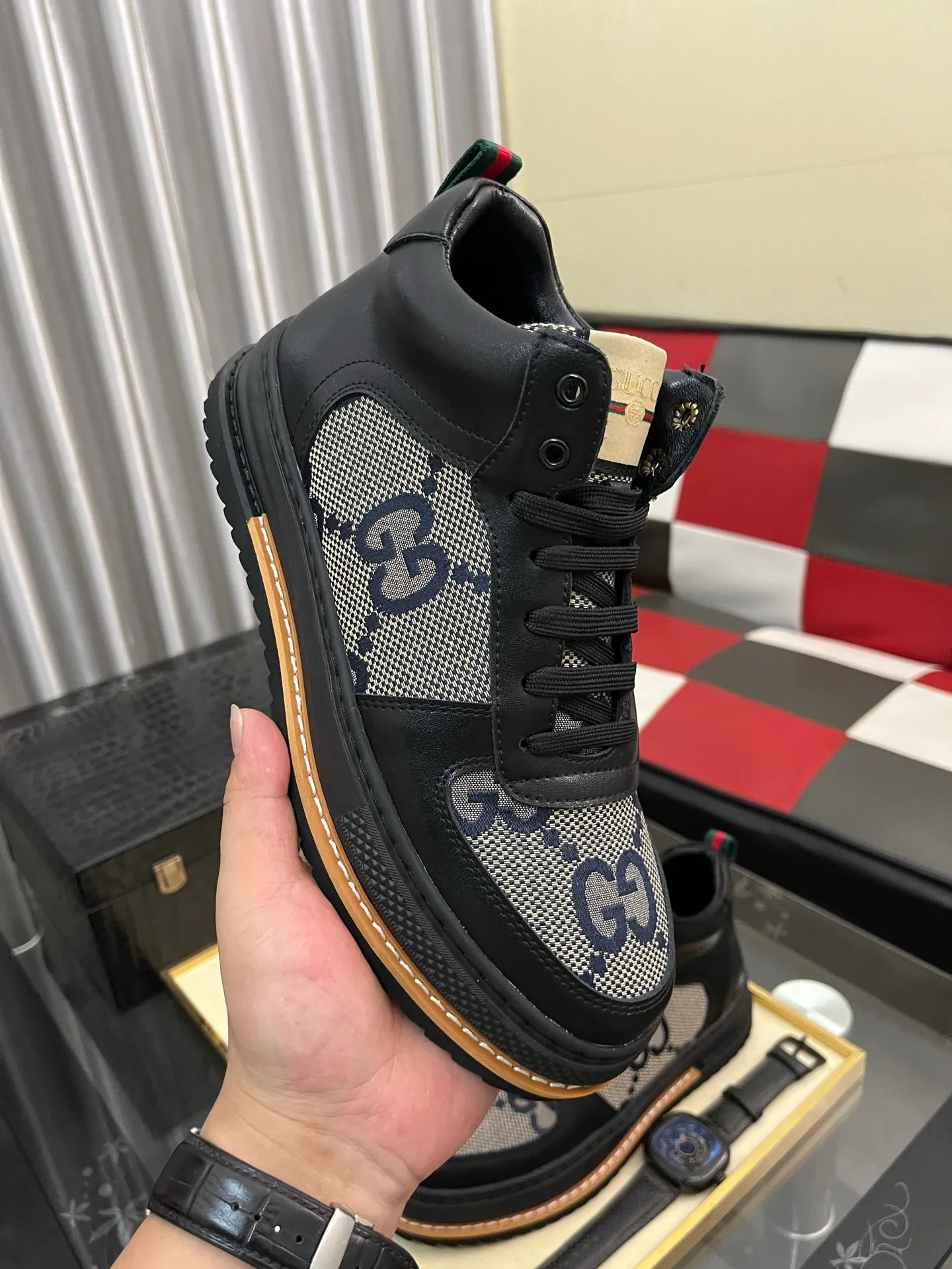 Men's shoes💰: 420⌚️⌚️[GUCCI sheepskin lining] Men's classic Gucci high-top casual shoes, original quality💯The upper is made of imported Italian cowhide and sheepskin lining, with fine workmanship and high-end atmosphere. Has a fashionable and exemplary look. Original rubber wear-resistant outsole. Code number: 38-44